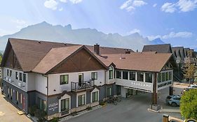 Basecamp Lodge Canmore